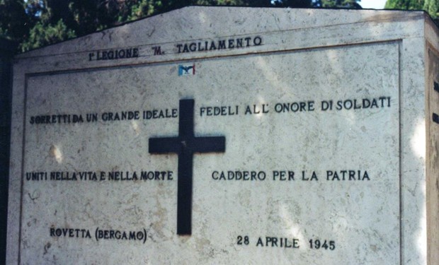 «Dio benedica il fascismo!». Viceparroco romano commemora i morti della Repubblica sociale italiana